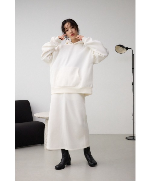 AZUL by moussy(アズールバイマウジー)の「スウェットロングスカート(スカート・レディース・ブラック/アイボリー/グレー・FREE)」の5枚目の写真