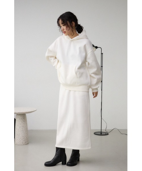 AZUL by moussy(アズールバイマウジー)の「スウェットロングスカート(スカート・レディース・ブラック/アイボリー/グレー・FREE)」の6枚目の写真