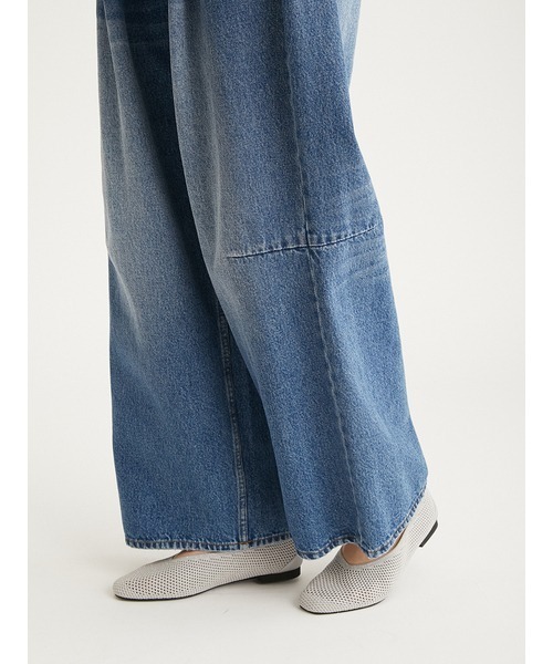 emmi(エミ)の「リサイクルコットンタックデニムパンツ(デニムパンツ・レディース・ブラック/インディゴブルー・0/1)」の10枚目の写真