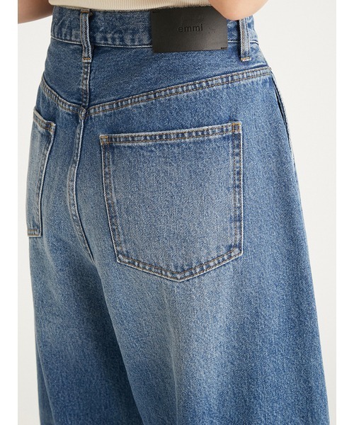 emmi(エミ)の「リサイクルコットンタックデニムパンツ(デニムパンツ・レディース・ブラック/インディゴブルー・0/1)」の12枚目の写真