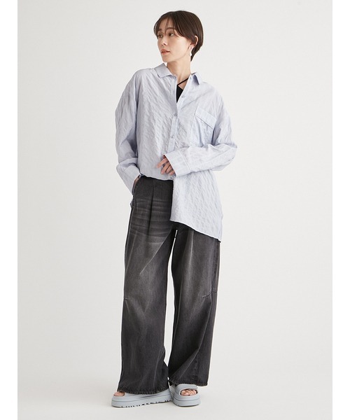 emmi(エミ)の「リサイクルコットンタックデニムパンツ(デニムパンツ・レディース・ブラック/インディゴブルー・0/1)」の18枚目の写真