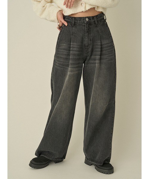 emmi(エミ)の「リサイクルコットンタックデニムパンツ(デニムパンツ・レディース・ブラック/インディゴブルー・0/1)」の21枚目の写真