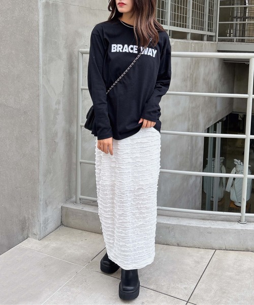 INGNI（イング）の「アソートロゴロングTシャツ（Tシャツ/カットソー・レディース・グレー系6/ブラック×ホワイト/ブラック×シルバー/ホワイト系その他2/ホワイト×シルバー/ブラック系その他/ホワイト×ブラック/ライトグレー系6/ベージュ系7・M）」の21枚目の写真