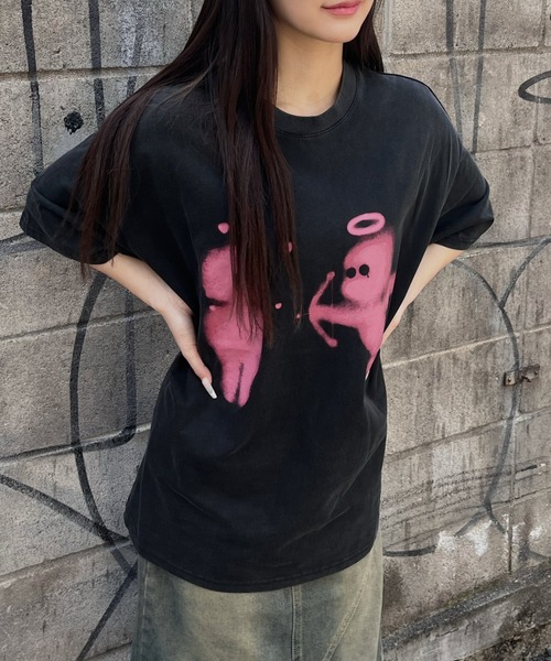 tinkerend(ティンカーエンド)の「【ユニセックス】Angel Graphic Short Sleeve T-shirt / エンジェルグラフィック半袖Tシャツ(Tシャツ/カットソー・レディース・ブラック・L/M/S)」の1枚目の写真