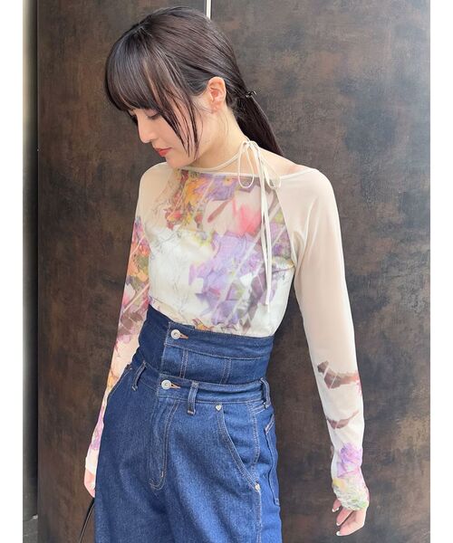 LAGUNAMOON(ラグナムーン)の「【DELIGENCE PARLOURコラボ】アートフラワープリントシアートップス(Tシャツ/カットソー・レディース・ベージュ/ライトグレー・FREE)」の5枚目の写真
