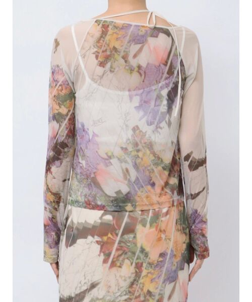 LAGUNAMOON(ラグナムーン)の「【DELIGENCE PARLOURコラボ】アートフラワープリントシアートップス(Tシャツ/カットソー・レディース・ベージュ/ライトグレー・FREE)」の9枚目の写真