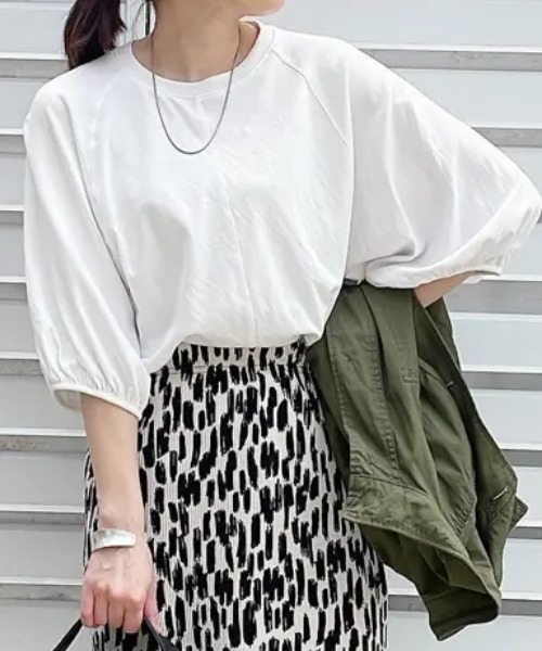 aquagarage（アクアガレージ）の「ボリューム袖カットソー（Tシャツ/カットソー・レディース・ブラック/ネイビー/ベージュ/セージグリーン/ホワイト/ピンク/ライム・M/S）」の18枚目の写真