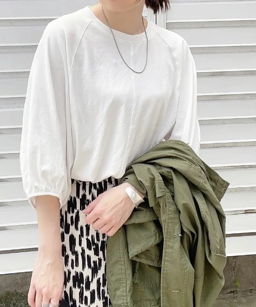 aquagarage（アクアガレージ）の「ボリューム袖カットソー（Tシャツ/カットソー・レディース・ブラック/ネイビー/ベージュ/セージグリーン/ホワイト/ピンク/ライム・M/S）」の19枚目の写真