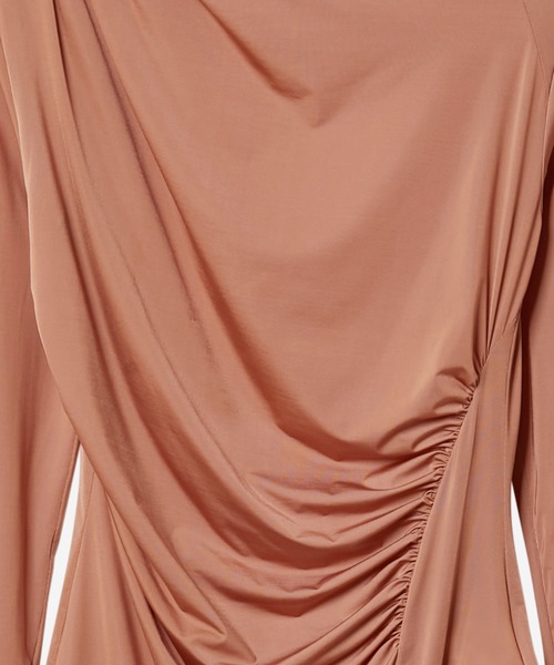 LE CIEL BLEU(ルシェルブルー)の「シルクアシンメトリーネックボディスーツ / Silky Asymmetric Neck Bodysuit(その他トップス・レディース・ブラウン/チャコールグレー・36)」の13枚目の写真