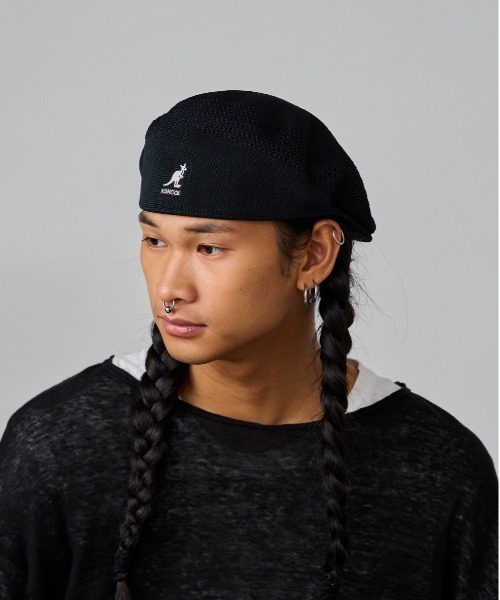 KANGOL(カンゴール)の「KANGOL TROPIC 504 VENTAIR / カンゴール(ハンチング/ベレー帽・レディース・ライトグリーン/オレンジ/ベージュ/ブラック/ピンク/ホワイト/ライトグレー/ブラック×ゴールド/ネイビー/レッド/ダークパープル/セージグリーン/ブルー・SMALL/XX-LARGE/X-LARGE/MEDIUM/LARGE)」の15枚目の写真