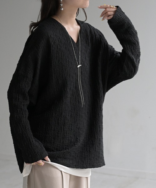 HUG.U(ハグユー)の「もちっと VネックドルマンロンT(Tシャツ/カットソー・レディース・ライトグレー/ブラック/カーキ/オフホワイト/レッド/スモークピンク/グレイッシュブルー/ブルー系その他/ホワイト系その他/レッド系その他/ブラック系その他/ブラウン系その他・FREE)」の5枚目の写真