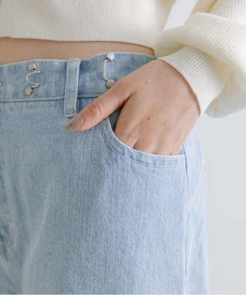 OLIVE des OLIVE(オリーブデオリーブ)の「メニ―リボンデニムパンツ(その他パンツ・レディース・サックスブルー・MEDIUM/SMALL)」の4枚目の写真