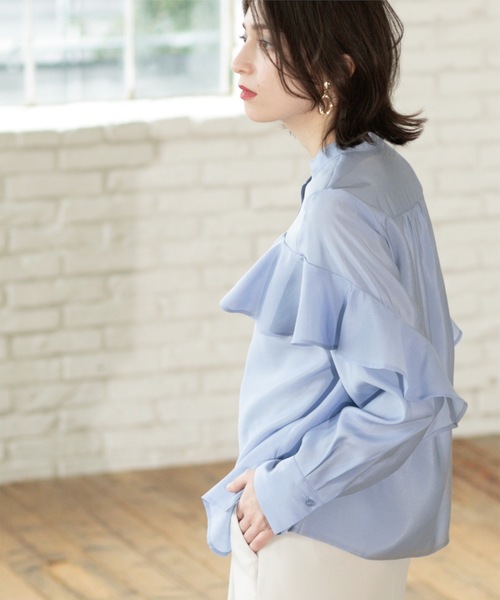 OPAQUE.CLIP（オペークドットクリップ）の「シアーフリルブラウス【洗濯機洗い可】（シャツ/ブラウス・レディース・ライトブルー/ナチュラル/チャコールグレー・42/40/38）」の18枚目の写真