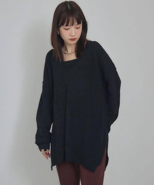 kivi(キヴィ)の「V neck PO & tank top(ニット/セーター・レディース・ブラック/オフホワイト/オレンジ/イエロー・FREE)」の2枚目の写真