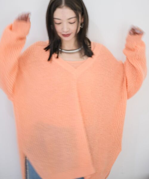 kivi(キヴィ)の「V neck PO & tank top(ニット/セーター・レディース・ブラック/オフホワイト/オレンジ/イエロー・FREE)」の10枚目の写真