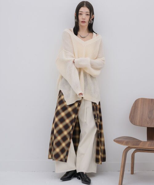 kivi(キヴィ)の「V neck PO & tank top(ニット/セーター・レディース・ブラック/オフホワイト/オレンジ/イエロー・FREE)」の11枚目の写真
