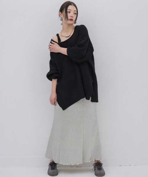 kivi(キヴィ)の「V neck PO & tank top(ニット/セーター・レディース・ブラック/オフホワイト/オレンジ/イエロー・FREE)」の16枚目の写真