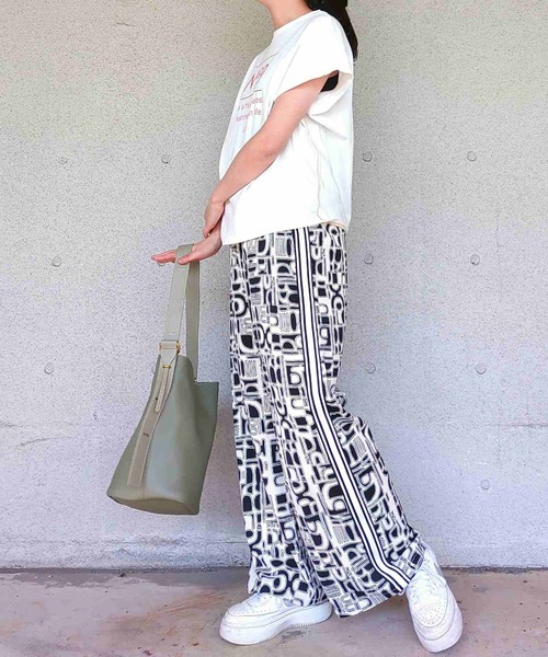 Q（キュー）の「プリントサイドラインパンツ（その他パンツ・レディース・ブラウン系/ブラック系・MEDIUM）」の11枚目の写真