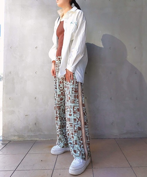 Q（キュー）の「プリントサイドラインパンツ（その他パンツ・レディース・ブラウン系/ブラック系・MEDIUM）」の14枚目の写真