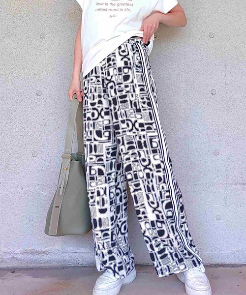 Q（キュー）の「プリントサイドラインパンツ（その他パンツ・レディース・ブラウン系/ブラック系・MEDIUM）」の20枚目の写真