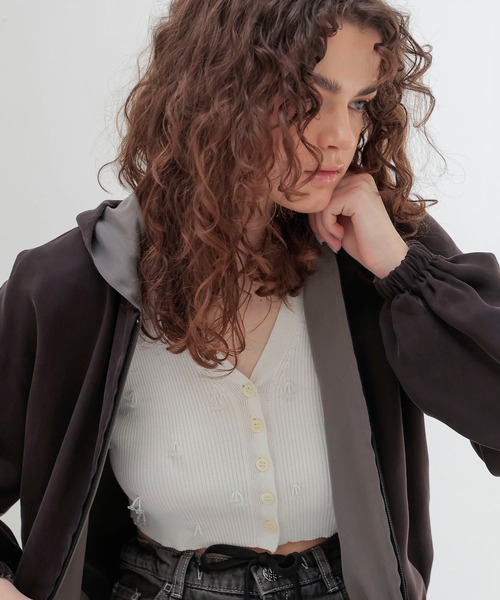 DRESSLAVE(ドレスレイブ)の「fibril cupra revesible zip blouson(フィブリルキュプラリバーシブルジップブルゾン)(ブルゾン・レディース・グレー/ブラック・38)」の3枚目の写真