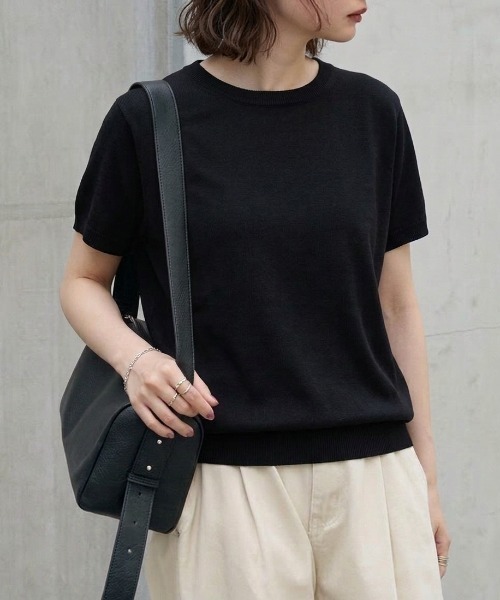 UNDOVE(アンドゥーブ)の「<UNDOVE>【抗菌防臭/臭い対策/菌対策/接触冷感/UVカット/ストレッチ/ウォッシャブル/洗えるニット/サマーニット/手入れ楽/夏ニット/ニットT/お手入れラクチン】シンプルニットプルオーバー(ニット/セーター・レディース・ボルドー/ホワイト系その他/ブラック系その他/ブラック・X-LARGE/LARGE/MEDIUM)」の1枚目の写真