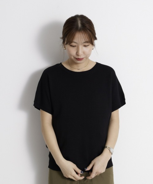 UNDOVE(アンドゥーブ)の「<UNDOVE>【抗菌防臭/臭い対策/菌対策/接触冷感/UVカット/ストレッチ/ウォッシャブル/洗えるニット/サマーニット/手入れ楽/夏ニット/ニットT/お手入れラクチン】シンプルニットプルオーバー(ニット/セーター・レディース・ボルドー/ホワイト系その他/ブラック系その他/ブラック・X-LARGE/LARGE/MEDIUM)」の16枚目の写真
