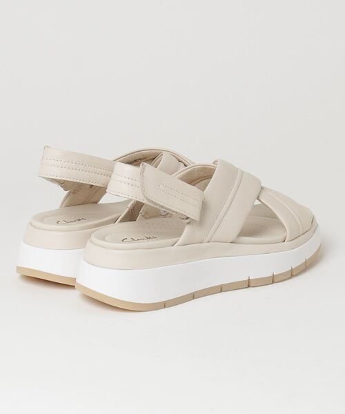 Clarks（クラークス）の「Tuscan Cross / タスカンクロス（クリームレザー）（サンダル・レディース・ホワイト・UK6/UK5.5/UK5/UK4.5/UK4/UK3.5/UK3）」の8枚目の写真