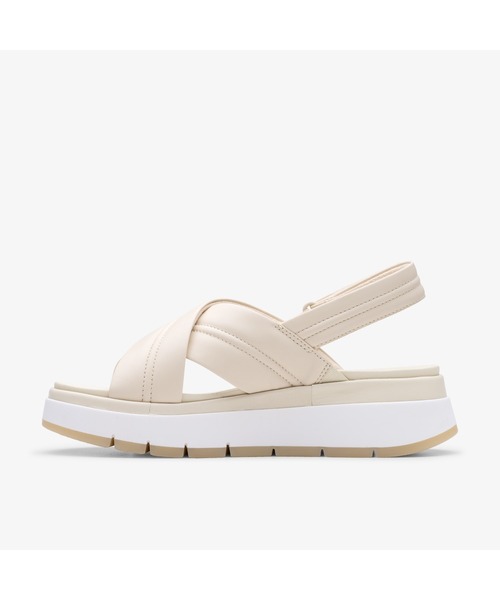 Clarks（クラークス）の「Tuscan Cross / タスカンクロス（クリームレザー）（サンダル・レディース・ホワイト・UK6/UK5.5/UK5/UK4.5/UK4/UK3.5/UK3）」の2枚目の写真