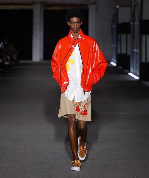 MSGM（エムエスジーエム）の「MSGM×LUKE EDWARD HALL コラボレーショングラフィック バミューダショーツ（その他パンツ・メンズ・ベージュ・42/46）」の6枚目の写真