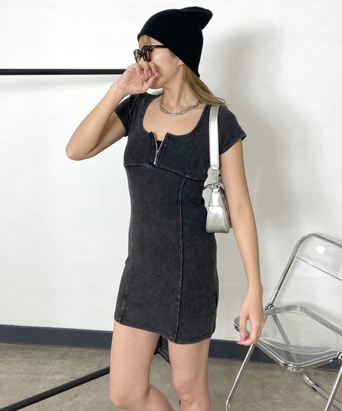 non-hedge(ノンヘッジ)の「ジップ切替ミニワンピース(ワンピース・レディース・グレー/ブラック・FREE)」の4枚目の写真