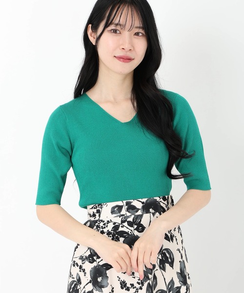 STRAWBERRY-FIELDS（ストロベリーフィールズ）の「Vネック5分袖リブニット（ニット/セーター・レディース・グリーン/オフホワイト/ブラック・2）」の3枚目の写真