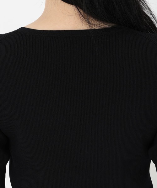 STRAWBERRY-FIELDS（ストロベリーフィールズ）の「Vネック5分袖リブニット（ニット/セーター・レディース・グリーン/オフホワイト/ブラック・2）」の4枚目の写真