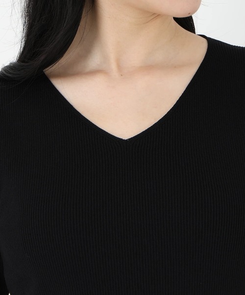 STRAWBERRY-FIELDS（ストロベリーフィールズ）の「Vネック5分袖リブニット（ニット/セーター・レディース・グリーン/オフホワイト/ブラック・2）」の12枚目の写真
