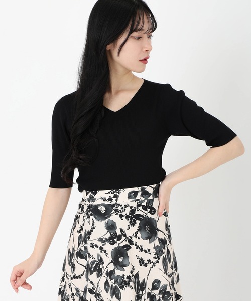 STRAWBERRY-FIELDS（ストロベリーフィールズ）の「Vネック5分袖リブニット（ニット/セーター・レディース・グリーン/オフホワイト/ブラック・2）」の9枚目の写真