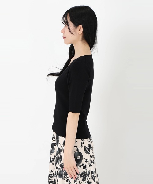 STRAWBERRY-FIELDS（ストロベリーフィールズ）の「Vネック5分袖リブニット（ニット/セーター・レディース・グリーン/オフホワイト/ブラック・2）」の10枚目の写真