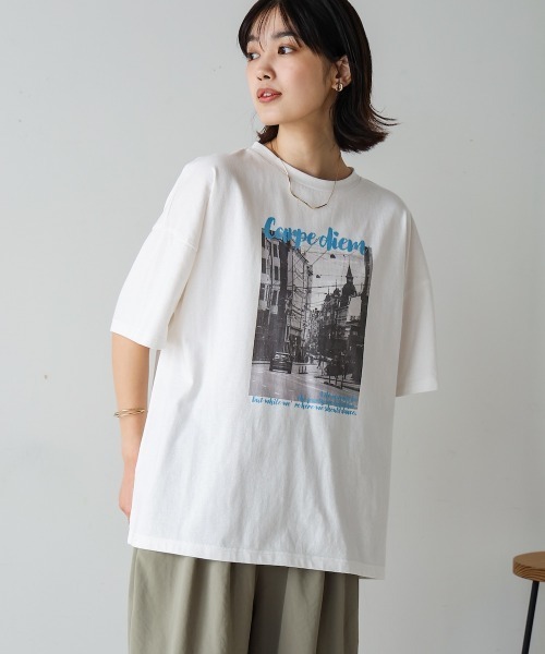 Bou Jeloud（ブージュルード）の「タウンフォトカラーロゴＴシャツ（Tシャツ/カットソー・レディース・オフホワイト/チャコールグレー・38）」の2枚目の写真