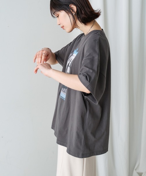 Bou Jeloud（ブージュルード）の「タウンフォトカラーロゴＴシャツ（Tシャツ/カットソー・レディース・オフホワイト/チャコールグレー・38）」の9枚目の写真