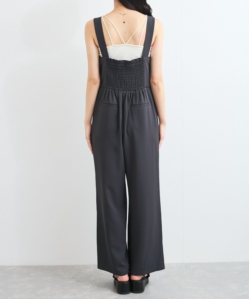VIS（ビス）の「フロントタックデザインサロペット/オールインワン（サロペット/オーバーオール・レディース・ベージュ/チャコールグレー・FREE）」の11枚目の写真