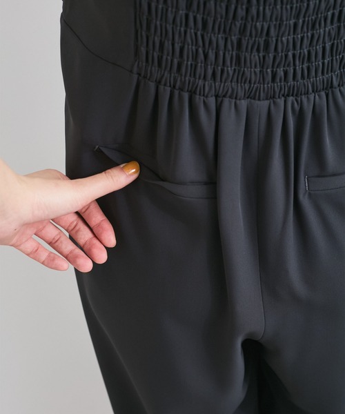 VIS（ビス）の「フロントタックデザインサロペット/オールインワン（サロペット/オーバーオール・レディース・ベージュ/チャコールグレー・FREE）」の17枚目の写真