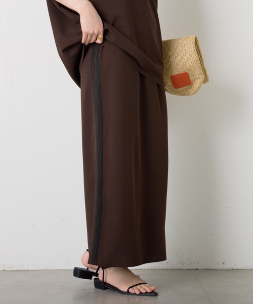 COLLAGE GALLARDAGALANTE(コラージュガリャルダガランテ)の「サイドラインカットタイトスカート/セットアップ可(スカート・レディース・ライトグレー/ブラウン・FREE)」の16枚目の写真