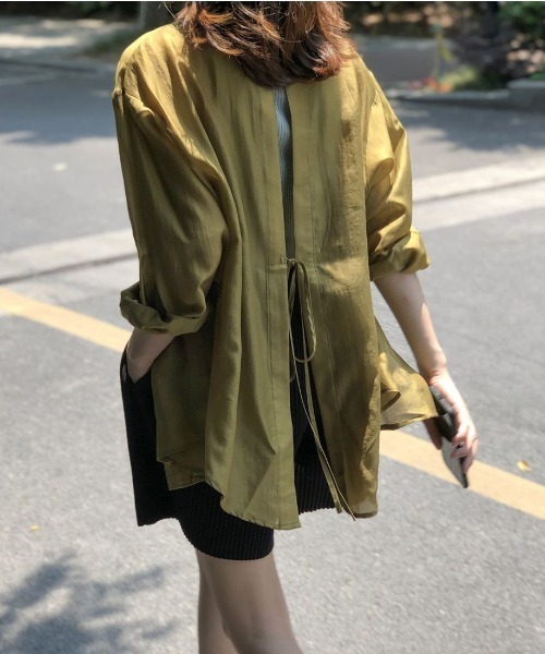 Forcement(フォースメント)の「バックリボン軽やかワイドシアーシャツ(シャツ/ブラウス・レディース・ホワイト/カーキ/ピンク/ブルー・FREE)」の3枚目の写真