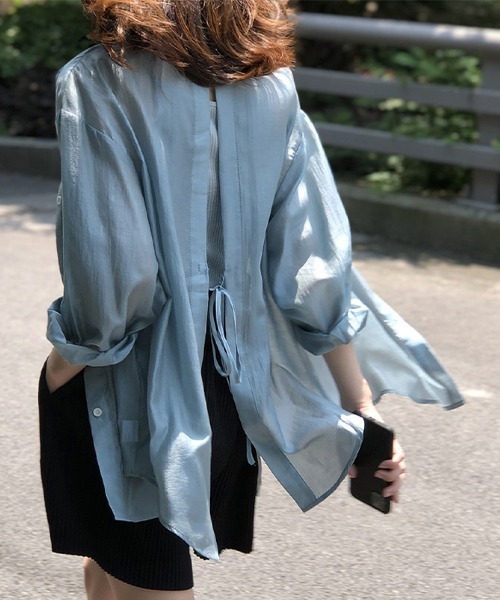 Forcement(フォースメント)の「バックリボン軽やかワイドシアーシャツ(シャツ/ブラウス・レディース・ホワイト/カーキ/ピンク/ブルー・FREE)」の4枚目の写真