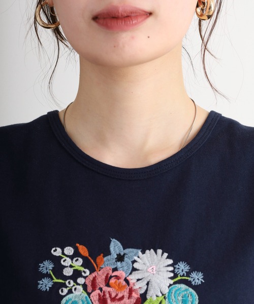 花ビーズ刺繍タンクトップ　emago レディース トップス ナチュラル カジュアル 北欧 大人の EMAGO 花ビーズ刺繍タンクトップ（タンクトップ）｜Emago