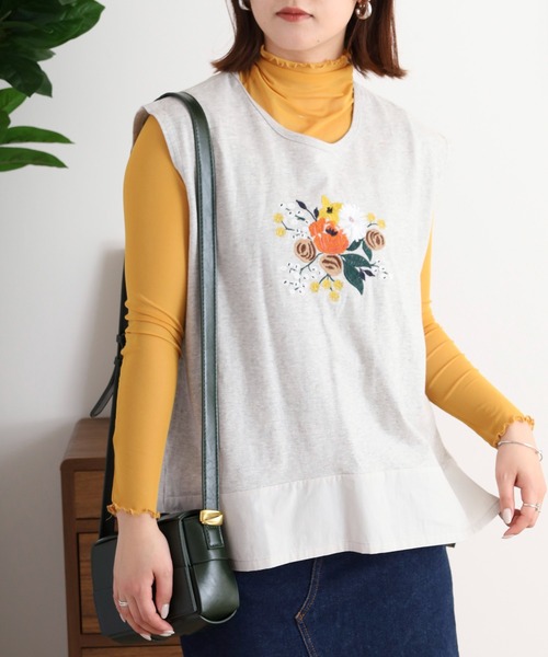 花ビーズ刺繍タンクトップ　emago レディース トップス ナチュラル カジュアル 北欧 大人の EMAGO 花ビーズ刺繍タンクトップ（タンクトップ）｜Emago