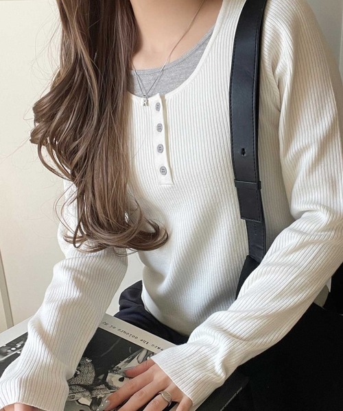 classicalelf(クラシカルエルフ)の「大人のカジュアルを格上げ。ヘンリーネック フェイクレイヤード ニットプルオーバー(ニット/セーター・レディース・チャコール/オフホワイト/ブラック/カーキ/アイボリー・X-LARGE/SMALL/MEDIUM/LARGE)」の9枚目の写真