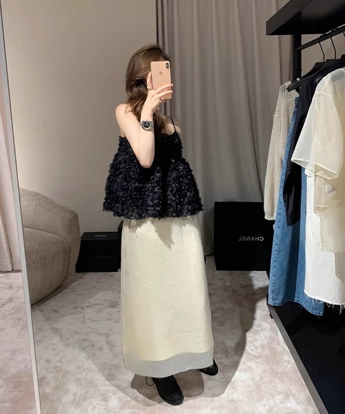 gossip!ロサンゼルス(ゴシップロサンゼルス)の「Flower エンボス キャミソール 【Y2Kガーリー】(キャミソール・レディース・オフホワイト・FREE)」の8枚目の写真