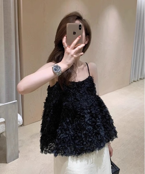 gossip!ロサンゼルス(ゴシップロサンゼルス)の「Flower エンボス キャミソール 【Y2Kガーリー】(キャミソール・レディース・オフホワイト・FREE)」の14枚目の写真