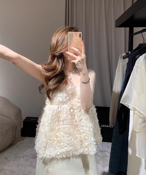 gossip!ロサンゼルス(ゴシップロサンゼルス)の「Flower エンボス キャミソール 【Y2Kガーリー】(キャミソール・レディース・オフホワイト・FREE)」の18枚目の写真