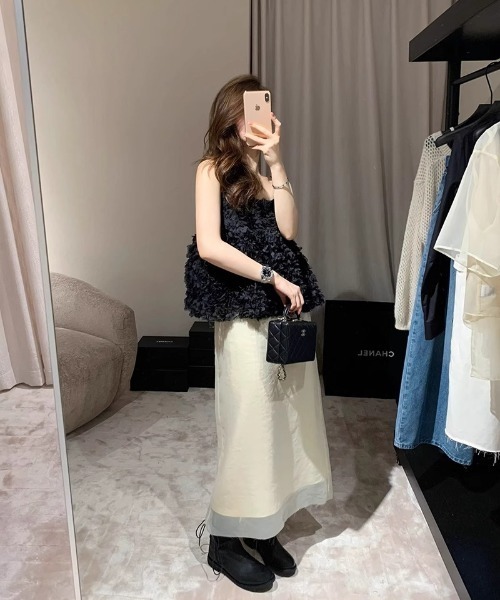 gossip!ロサンゼルス(ゴシップロサンゼルス)の「Flower エンボス キャミソール 【Y2Kガーリー】(キャミソール・レディース・オフホワイト・FREE)」の21枚目の写真
